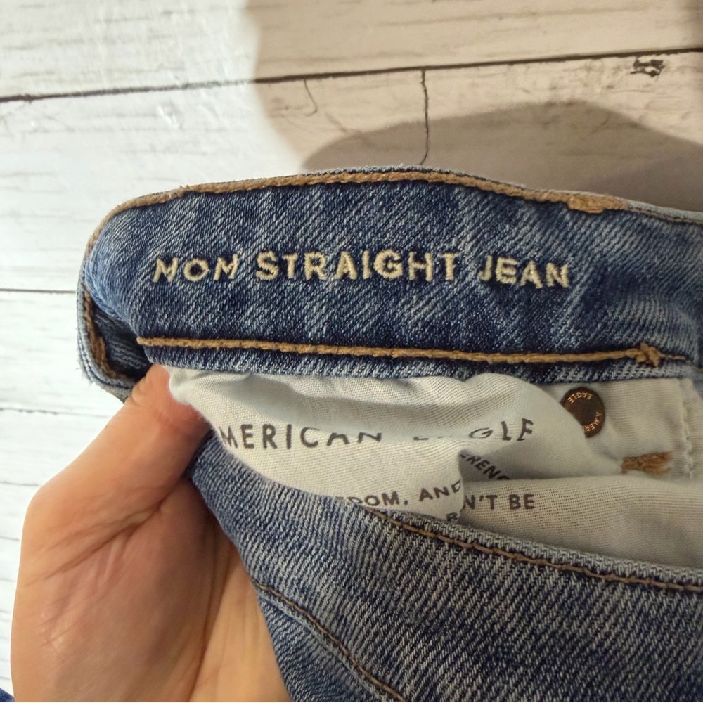 American Eagle AE Mom Straight Jean Distressed Ripped Straight Leg High Rise 14 - Picture 6 of 6